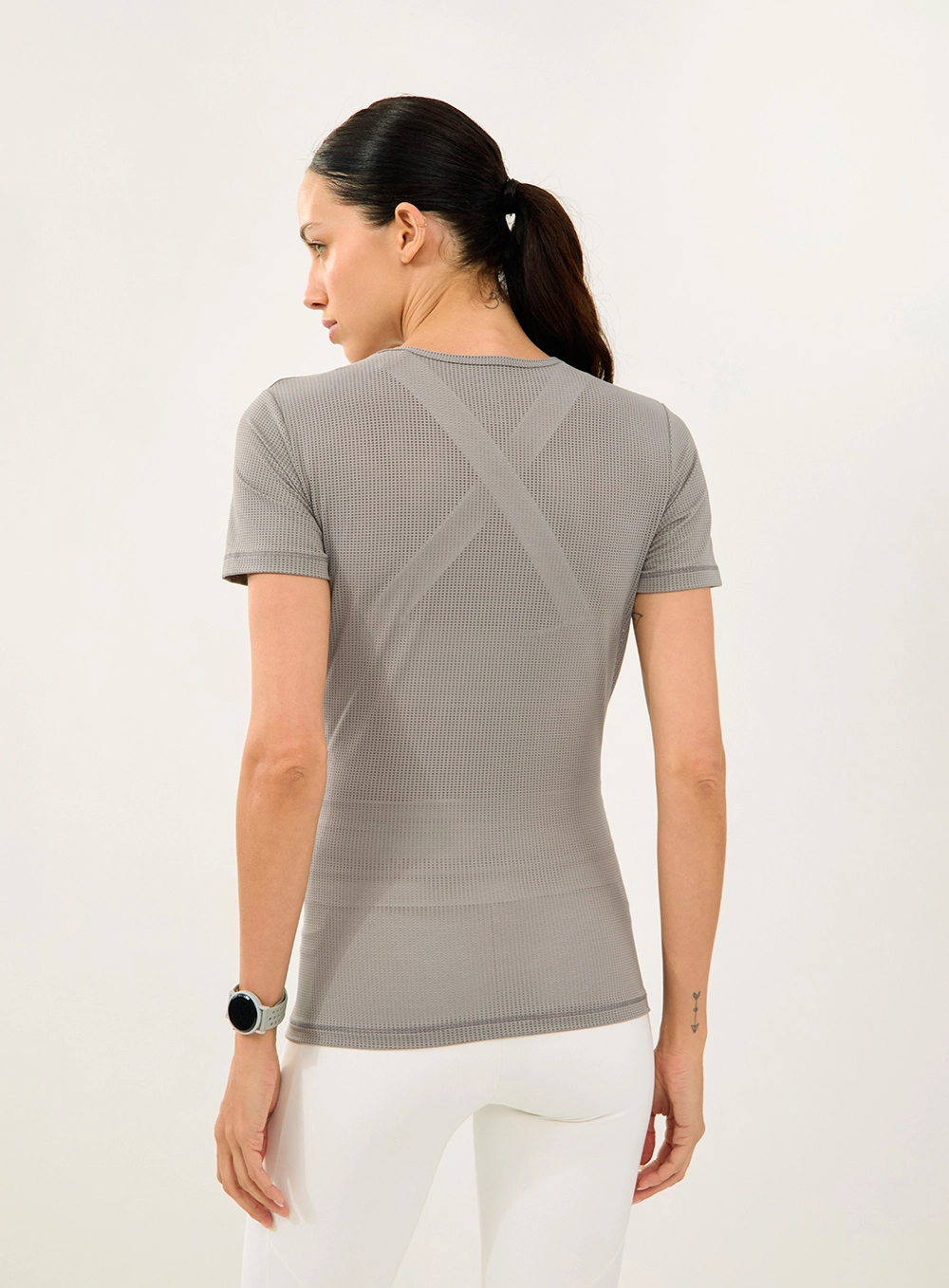 Camiseta Comfort Em Tela Cinza