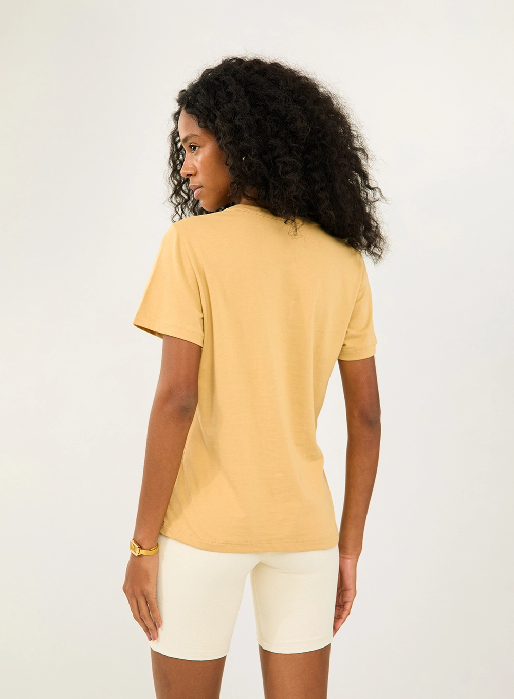 Camiseta Comfort Manga Curta Bege