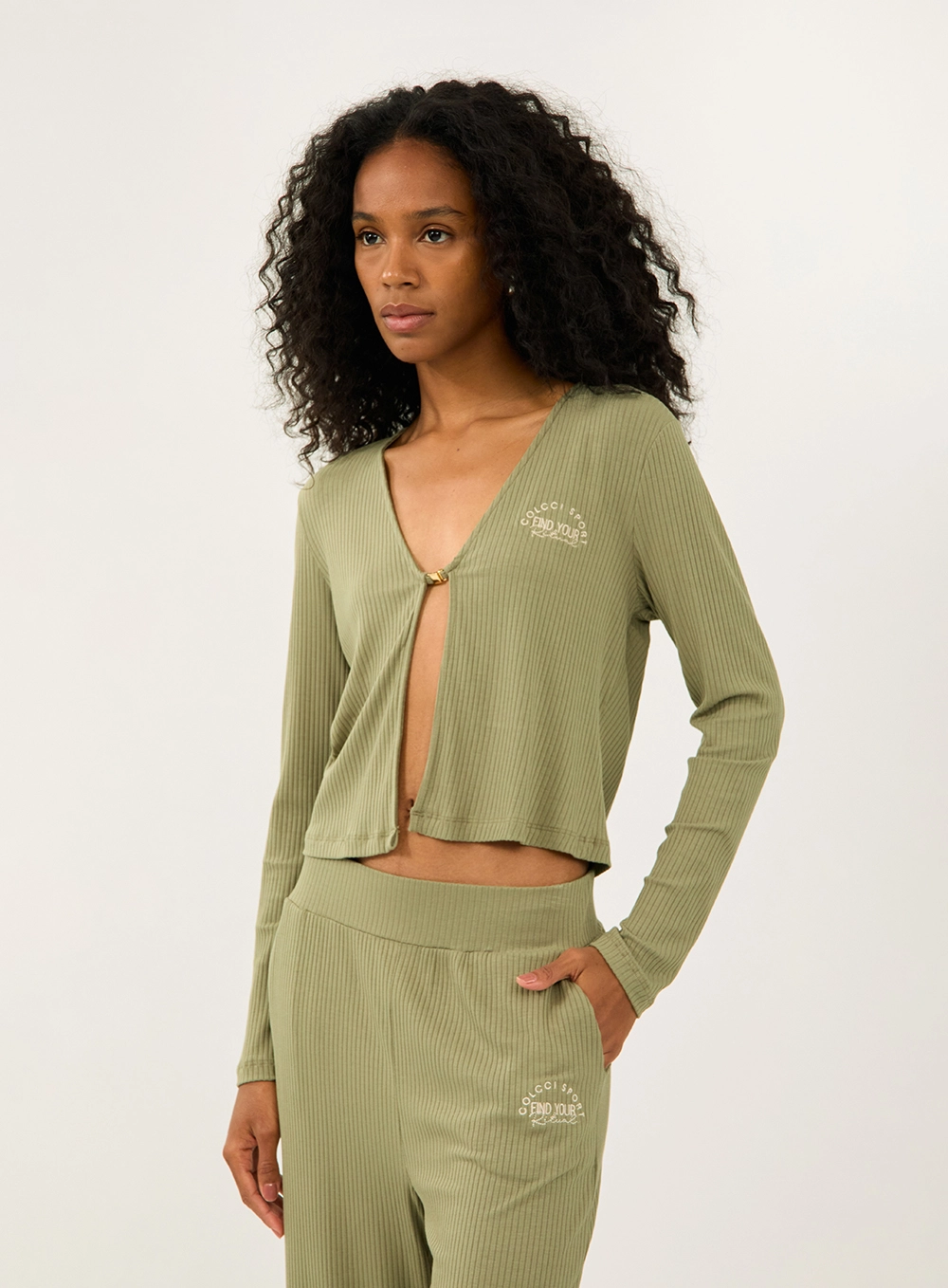 Blusa Canelada Manga Longa Abertura Frontal Verde