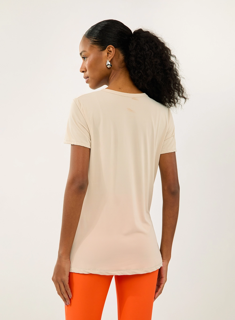 Blusa Comfort Fit Basic Bege