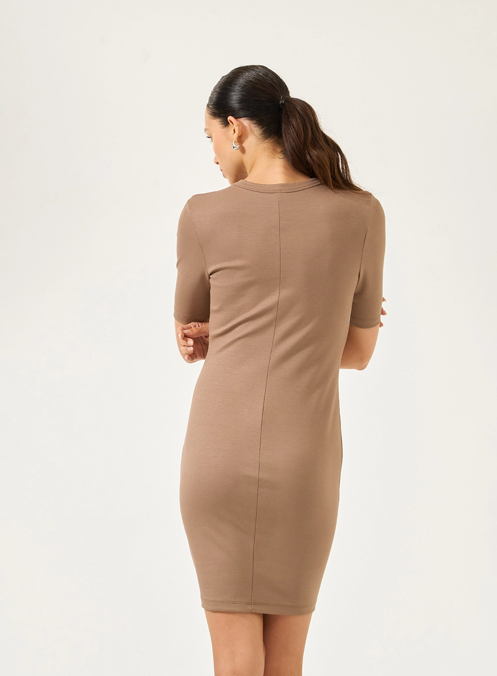 Vestido Slim Com Detalhe Em Listra Marrom