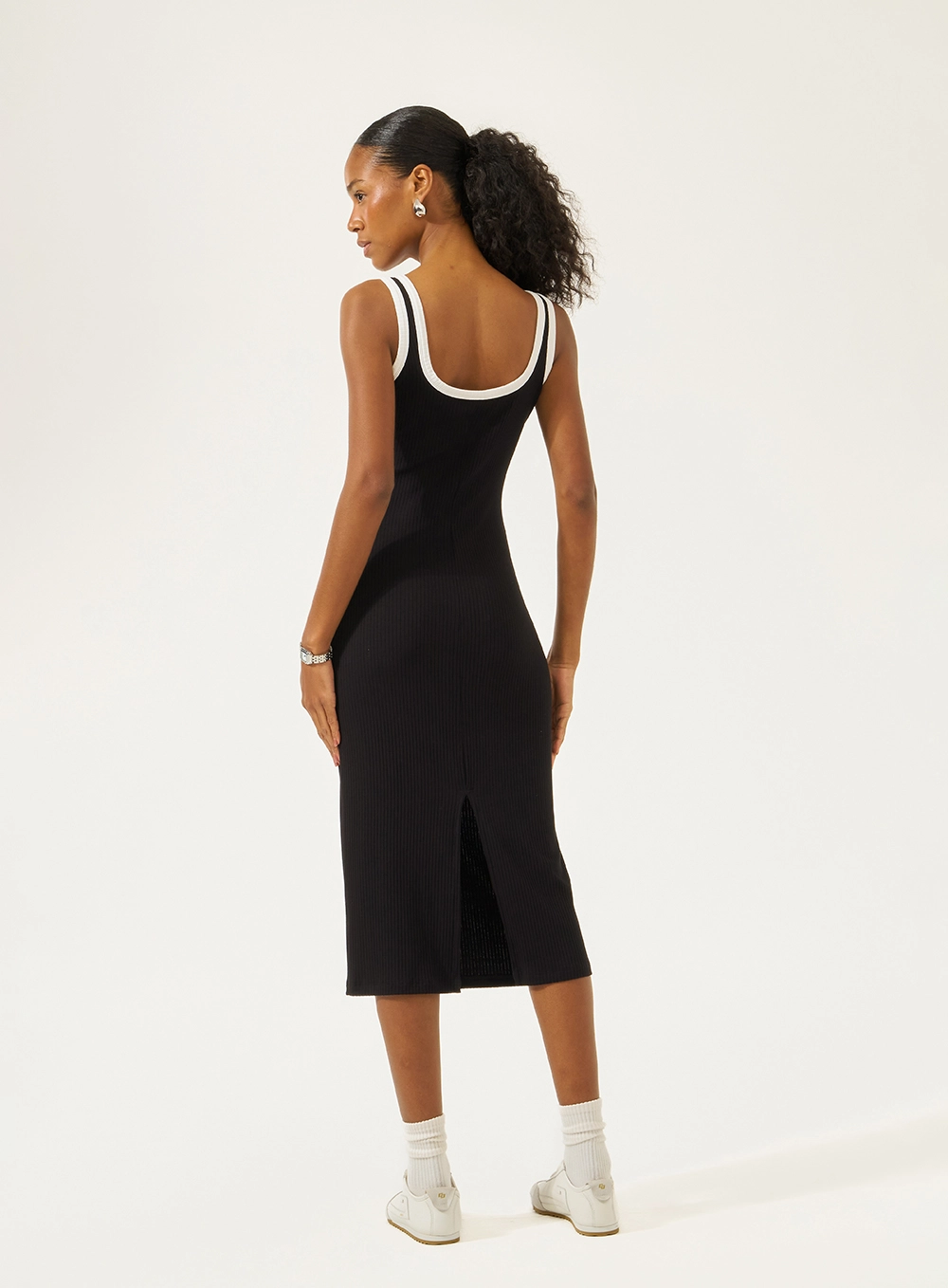 Vestido Midi Canelado Duo Color Preto