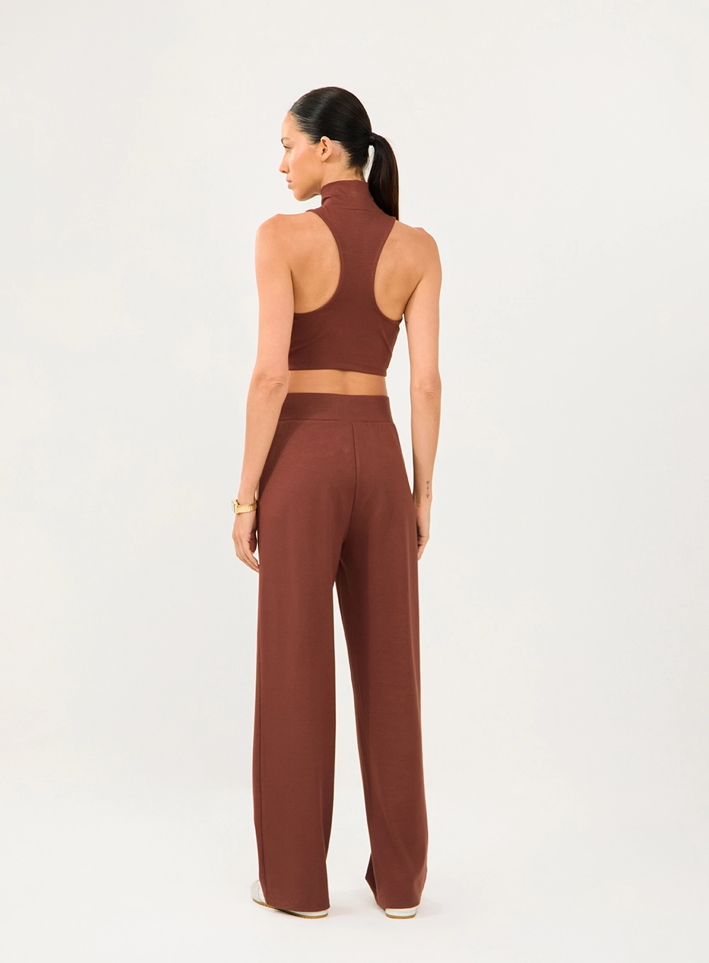 Top Slim Decote Nadador Gola Alta Marrom Marissa