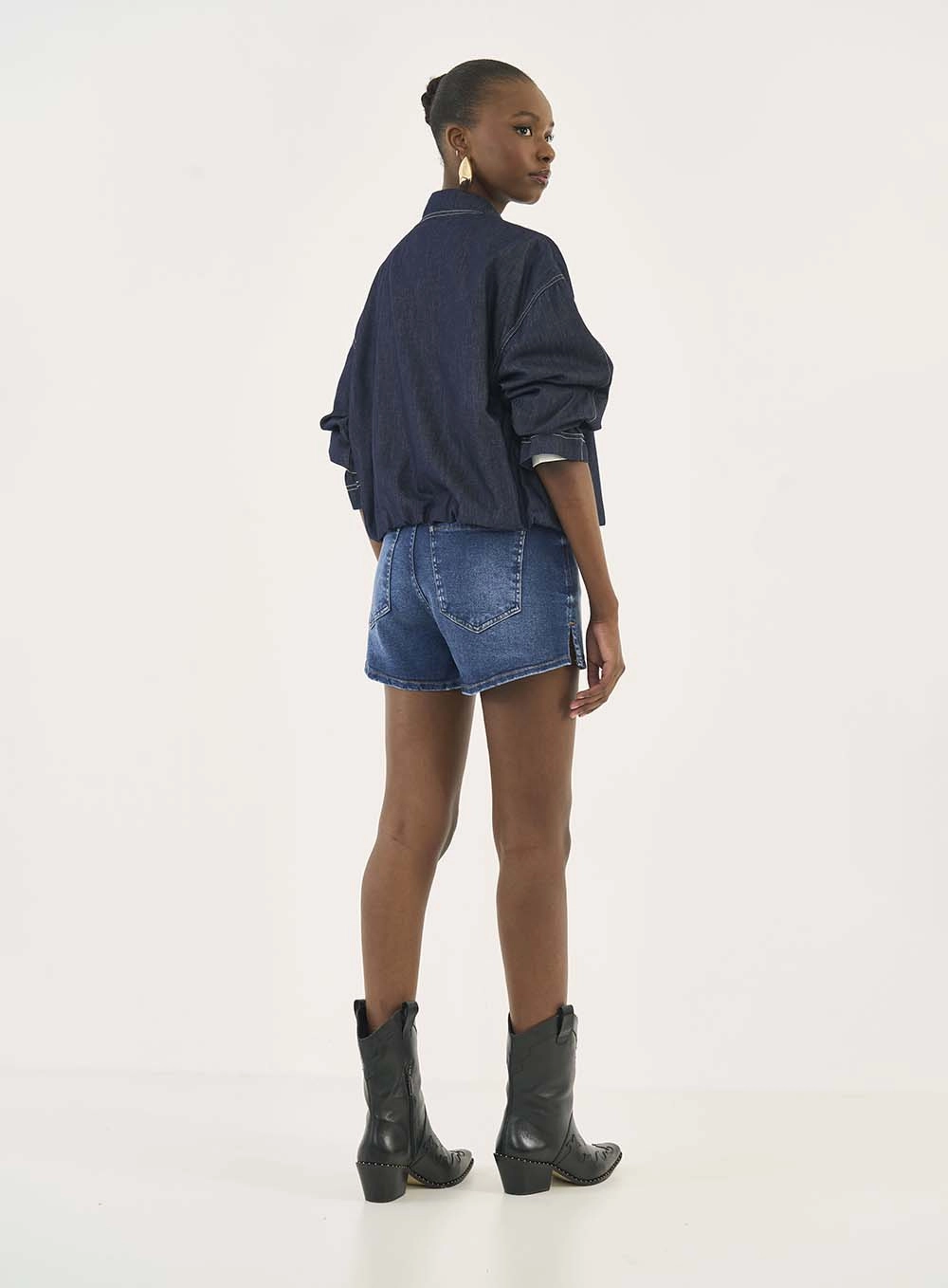 Short Jeans Justo Cancun Com Barra A Fio Índigo