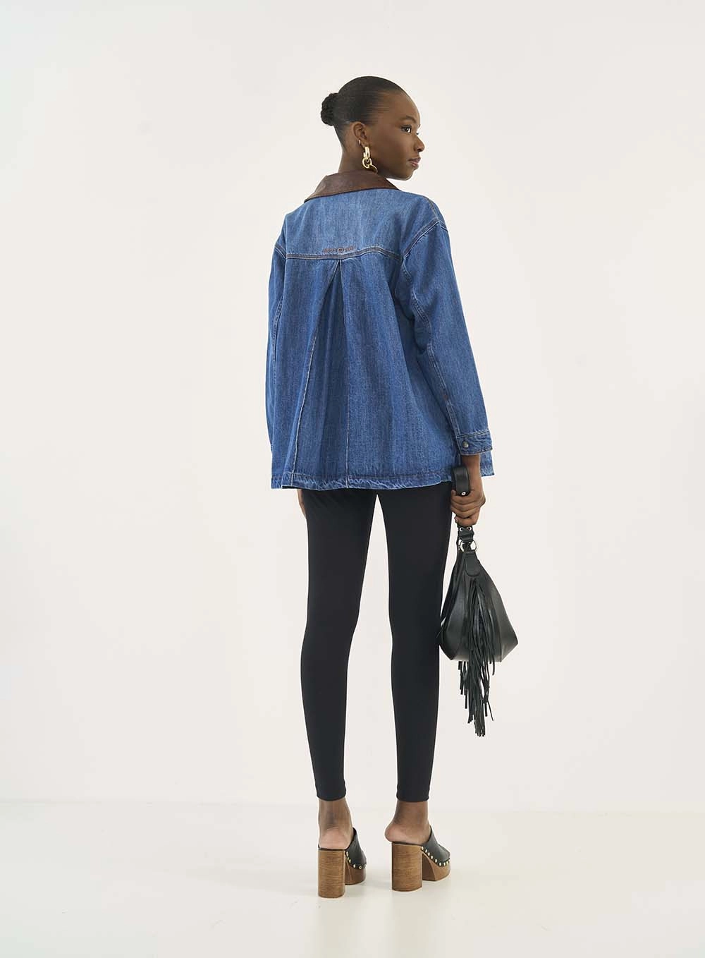 Jaqueta Jeans Loose Com Detalhes Em Pu Índigo