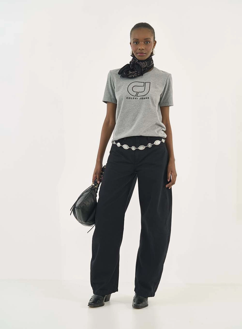 Camiseta Comfort Com Estampa Em Logo Cinza