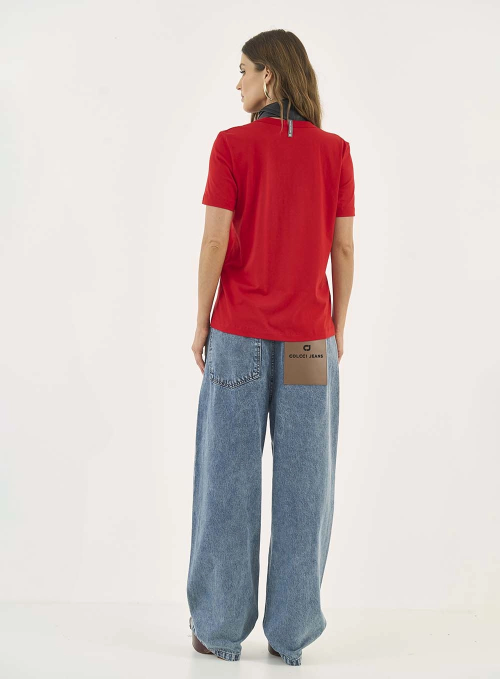 Camiseta Comfort Com Estampa Em Logo Vermelho