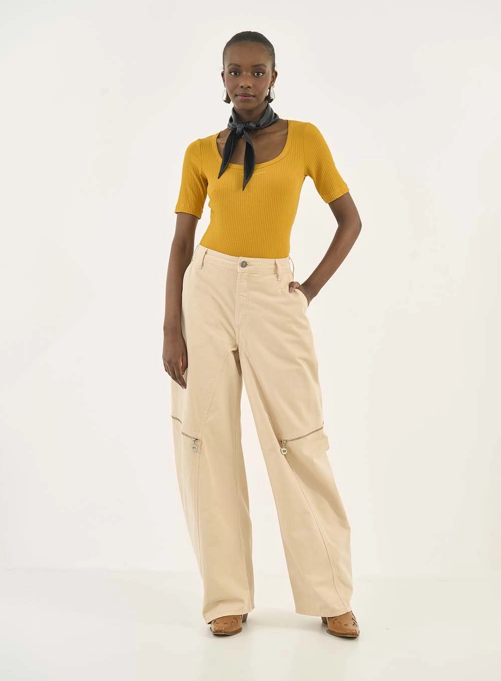 Blusa Canelada Slim Amarelo
