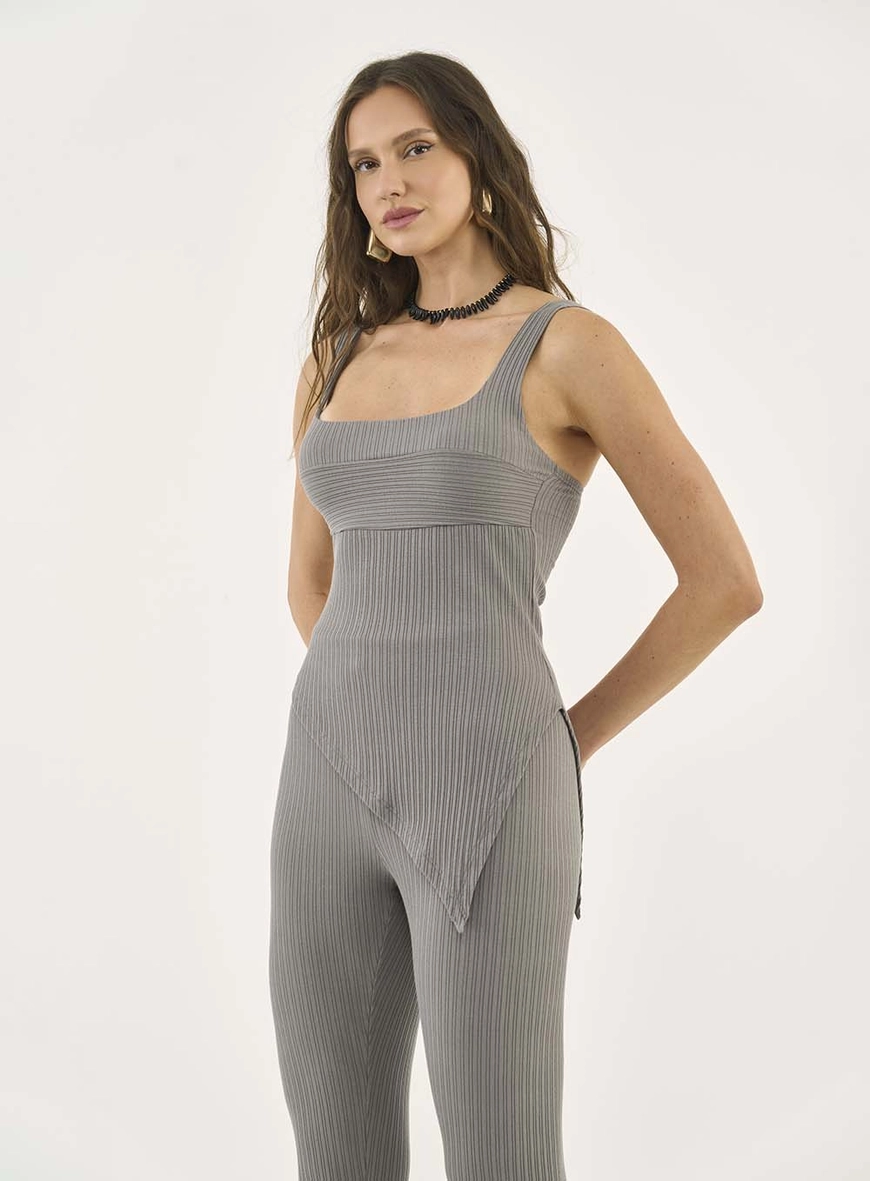 Blusa Canelada Assimétrica