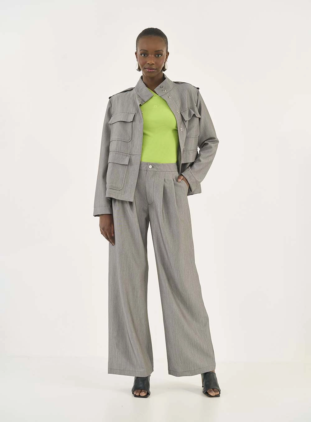 Blusa Slim Assimétrica Com Franzido Lateral Verde