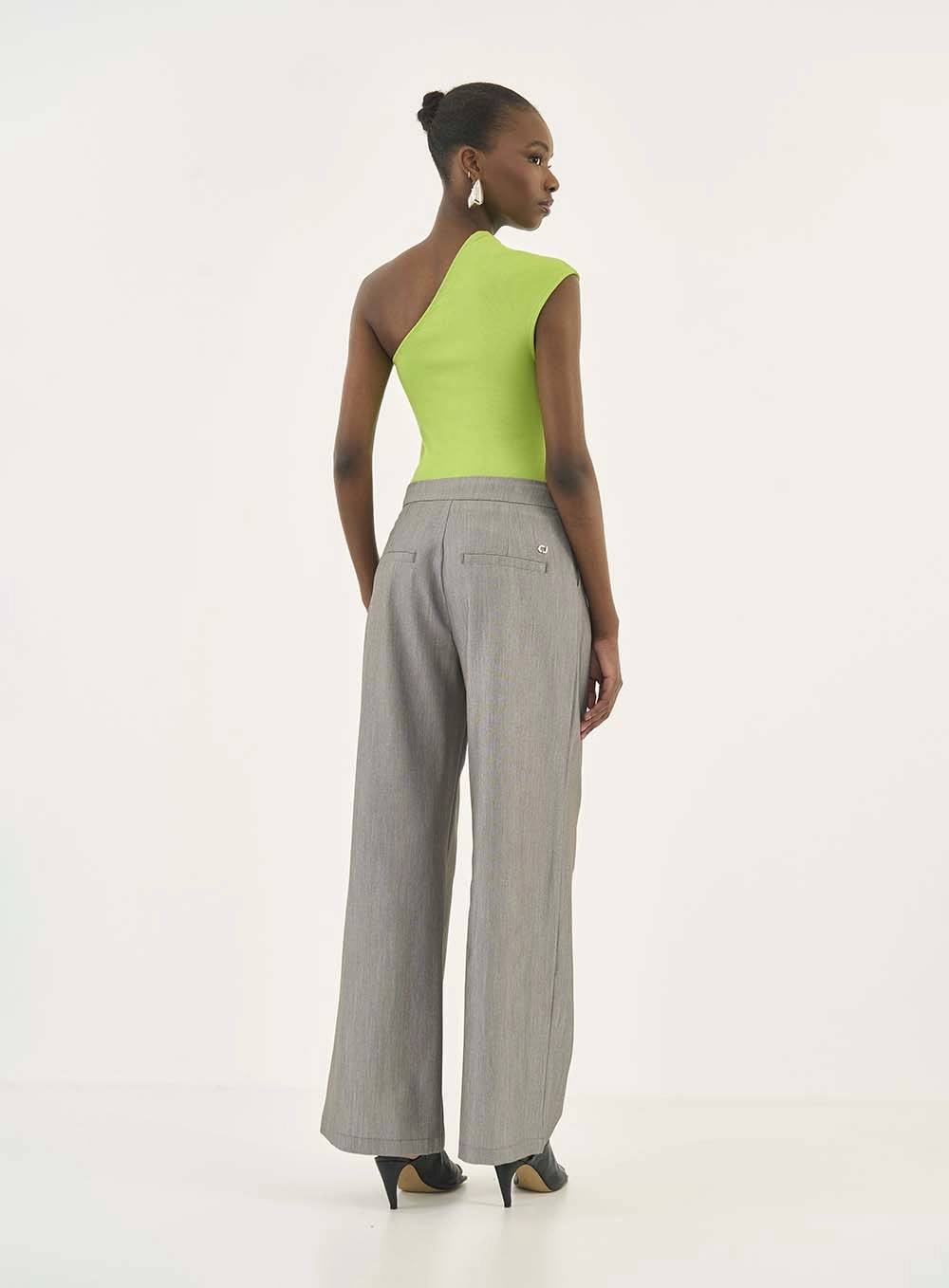 Blusa Slim Assimétrica Com Franzido Lateral Verde