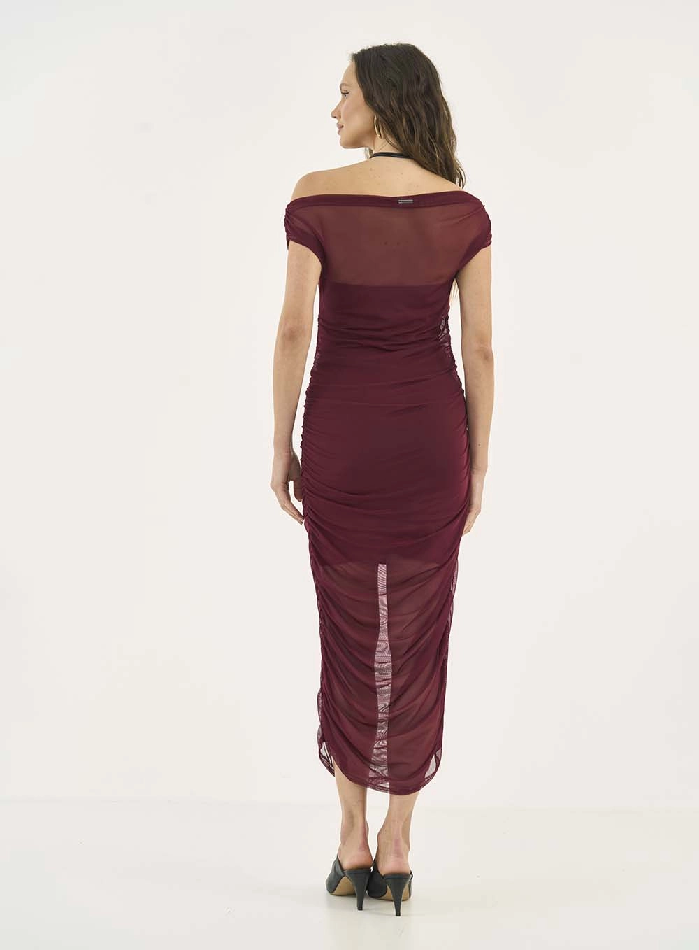 Vestido Tule  Midi Ombro A Ombro Com Franzido Bordô