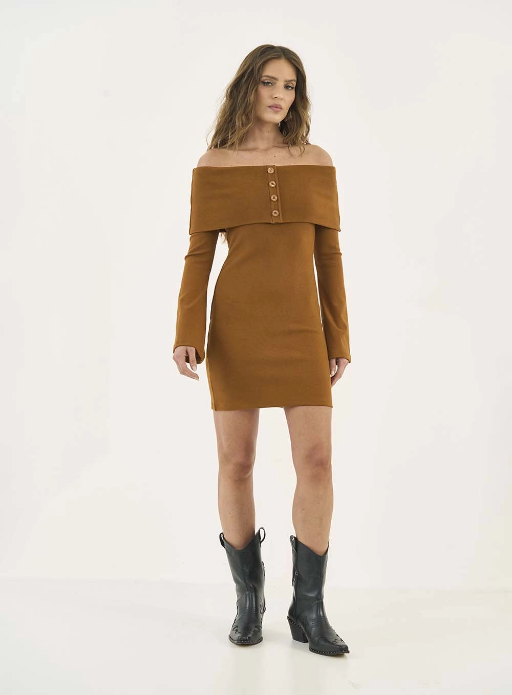 Vestido Canelado Ombro A Ombro Com Sobreposição Marrom