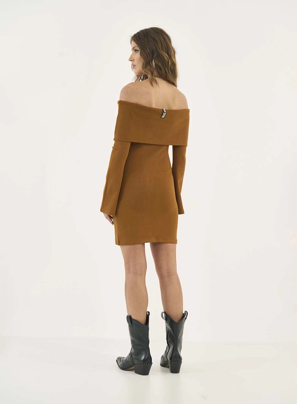 Vestido Canelado Ombro A Ombro Com Sobreposição Marrom