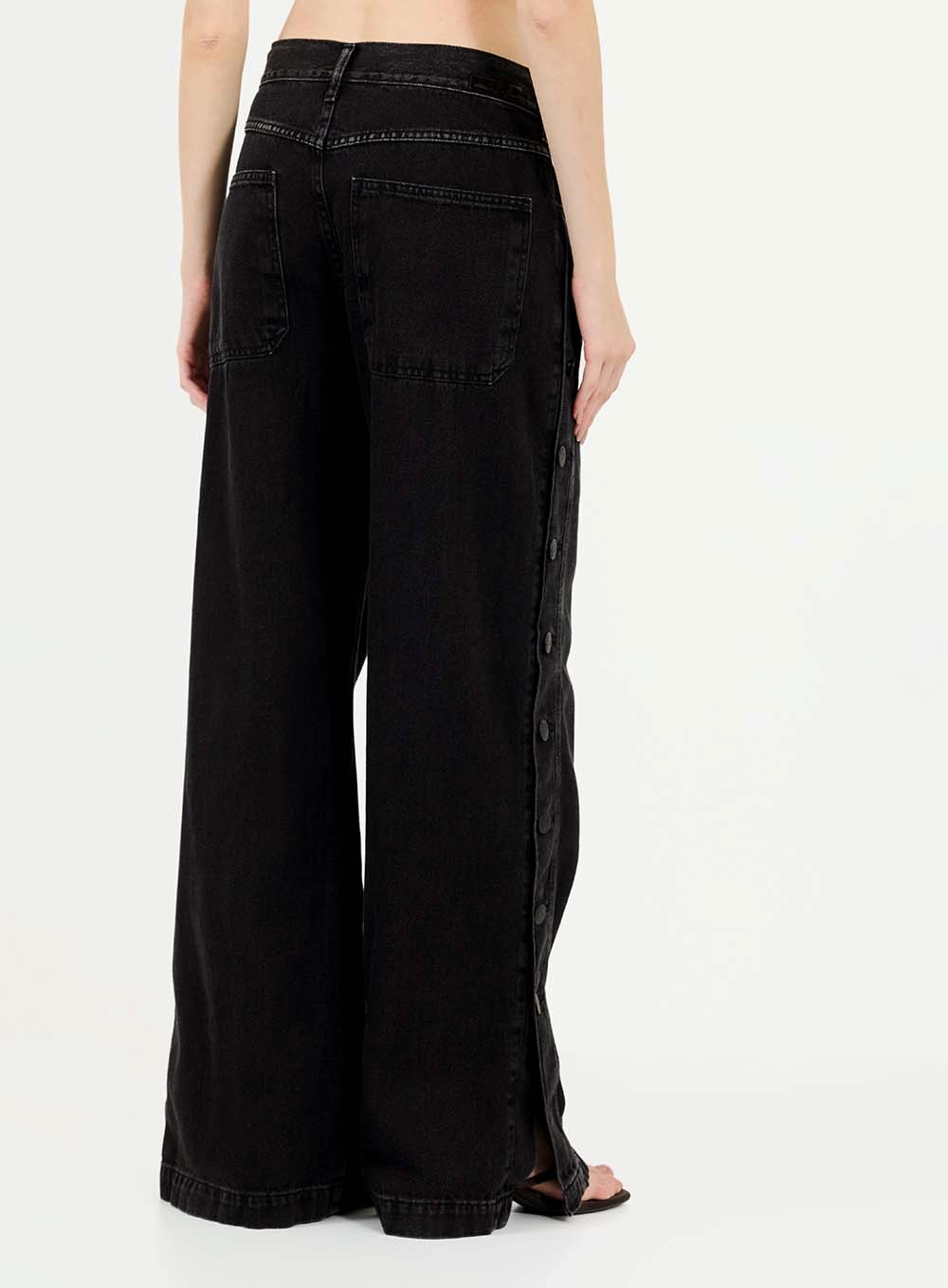 Calça Jeans Baggy Com Abertura Lateral Indigo Preto 4