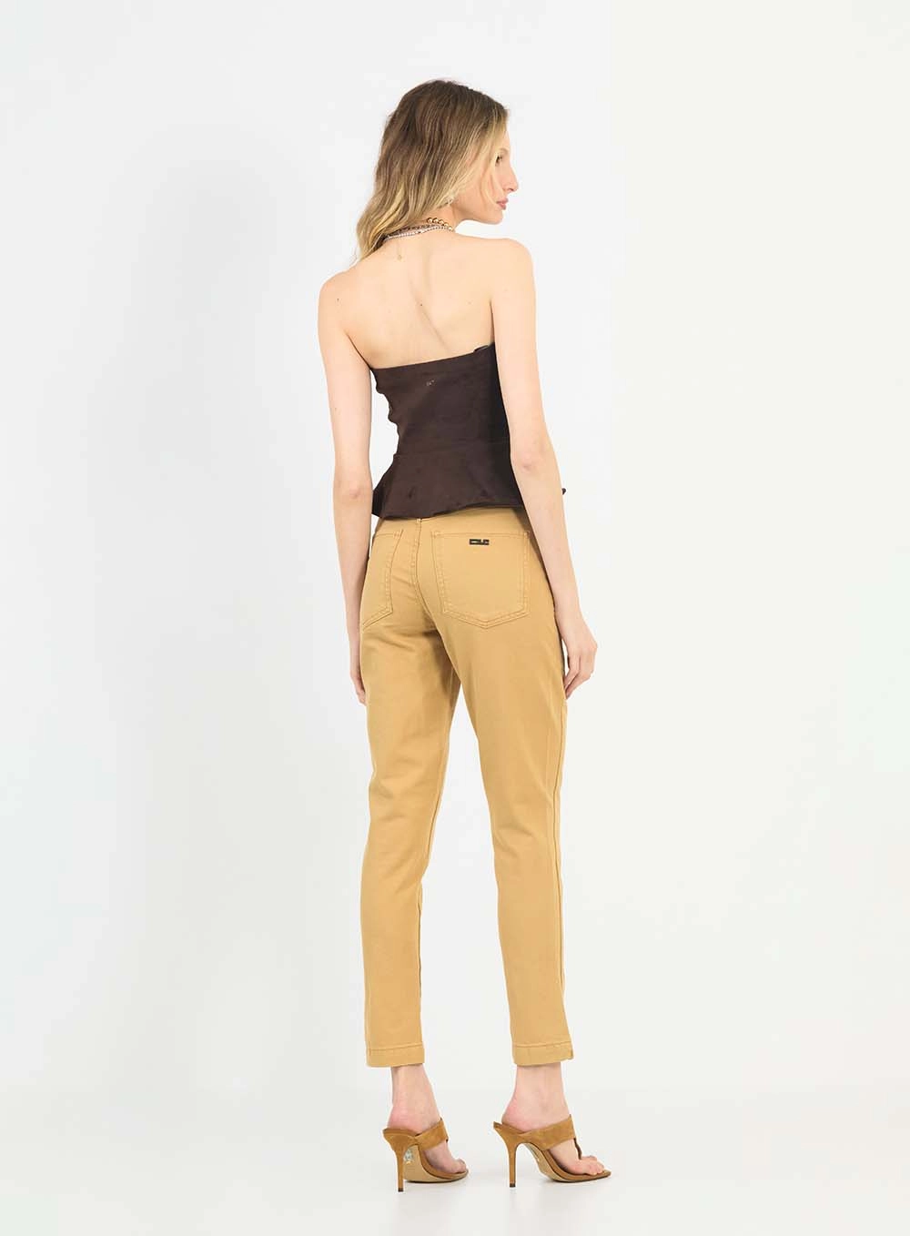 Calça Sarja Mom Com Cinto Marrom 2