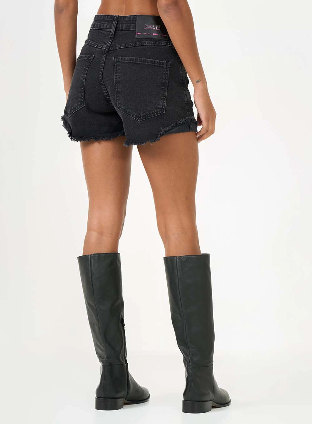 Short Jeans Slim Indigo Preto 3