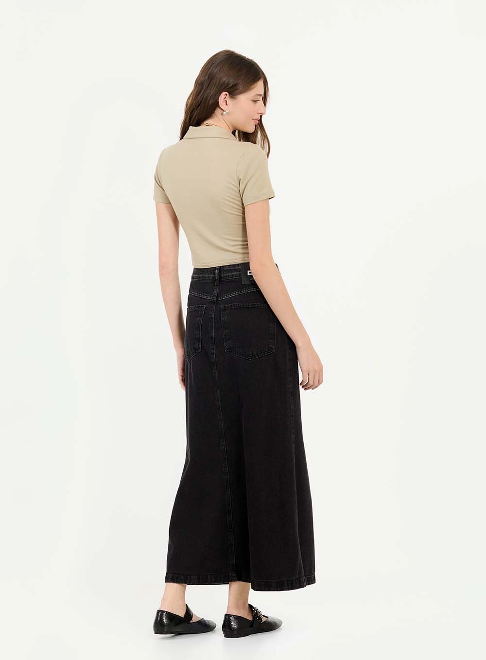 Polo Slim Encurtada Com Detalhe Bege 4