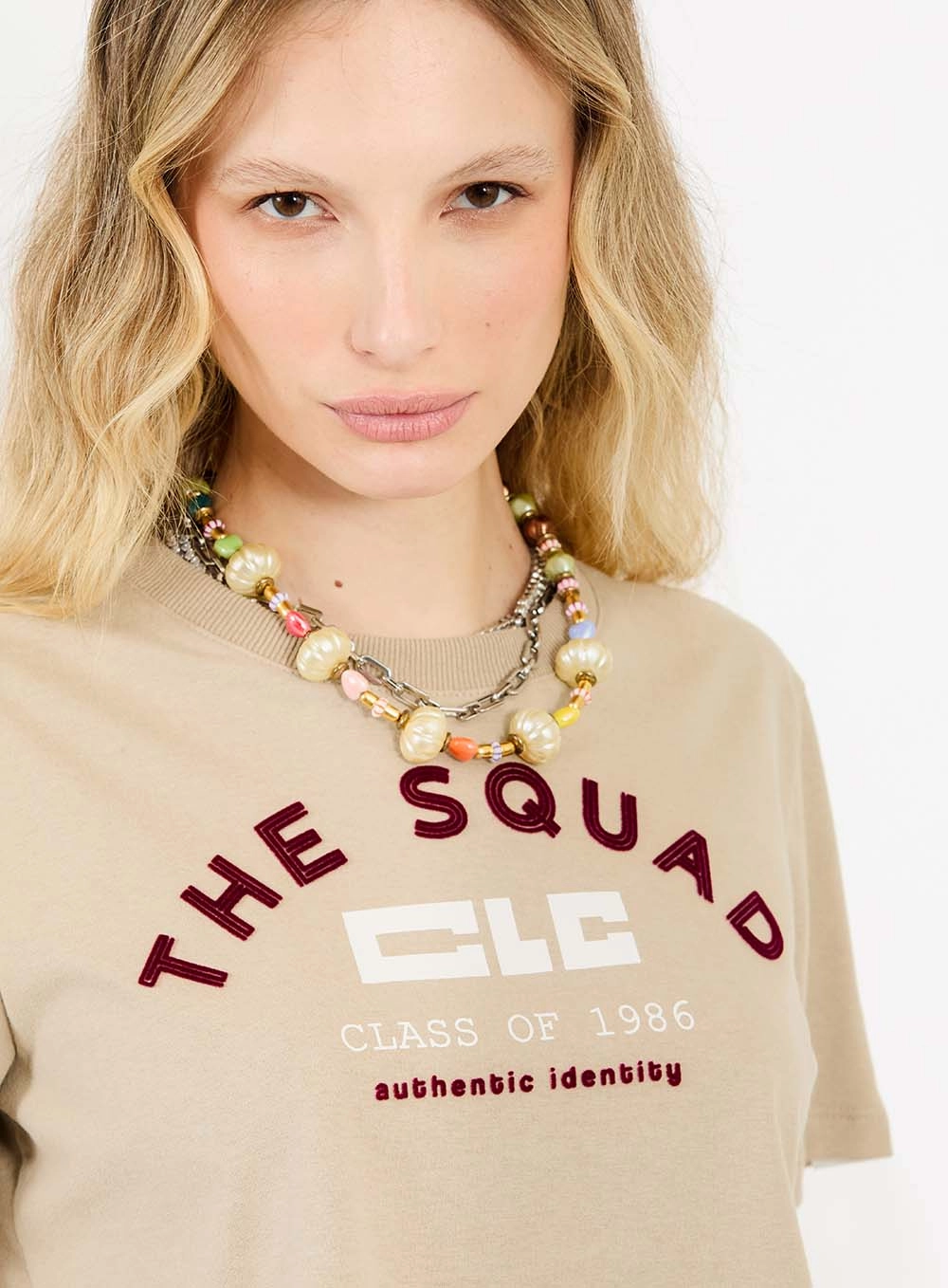 Camiseta Básica Regular Com Logomania Bege 3