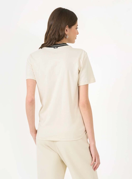 Camiseta Feminina Regular Estampada