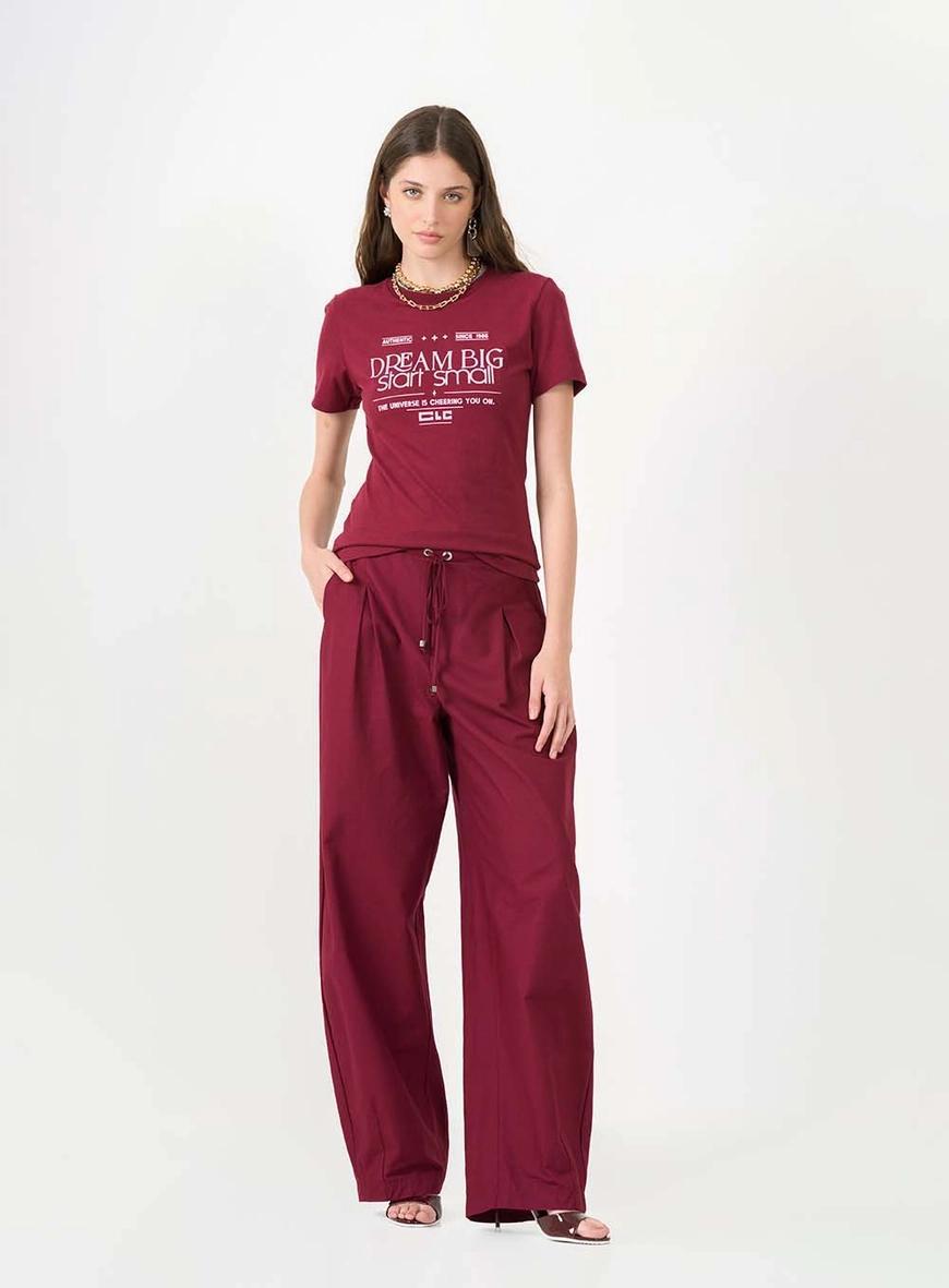 Camiseta Feminina Slim Estampa Bordô 3