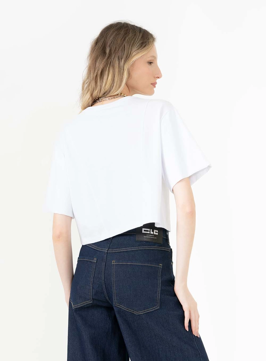 Camiseta Básica Box Com Detalhe Em Metal Branco 2