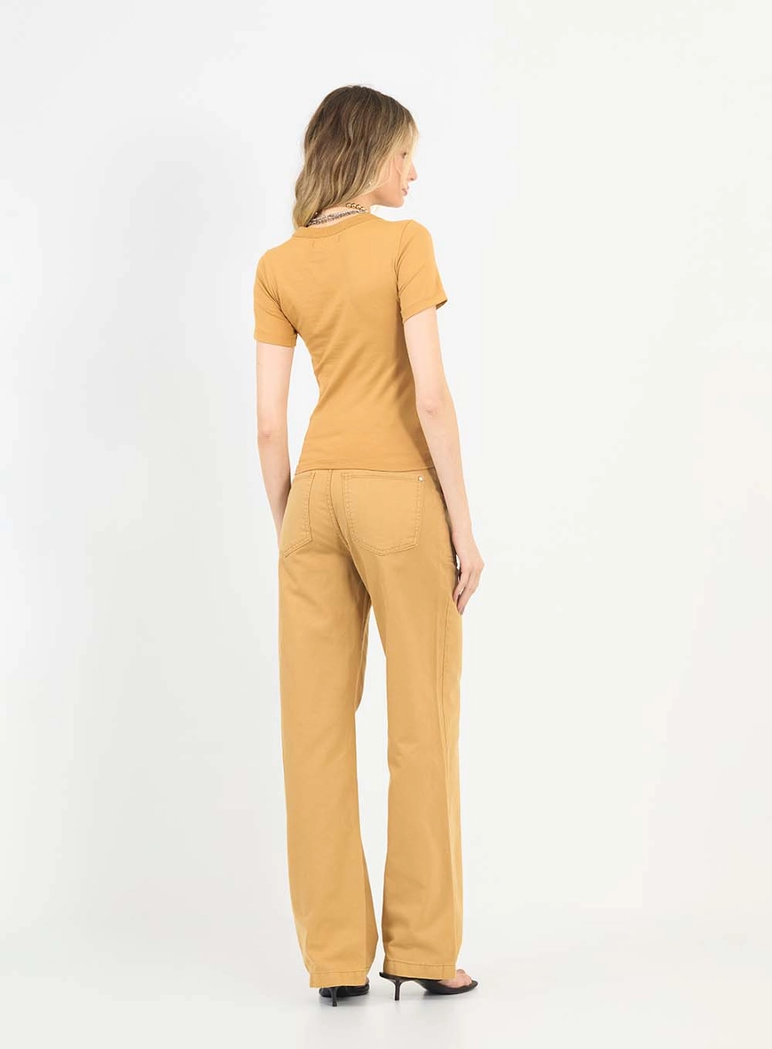 Camiseta Baby Look Com Aplicação Marrom 5
