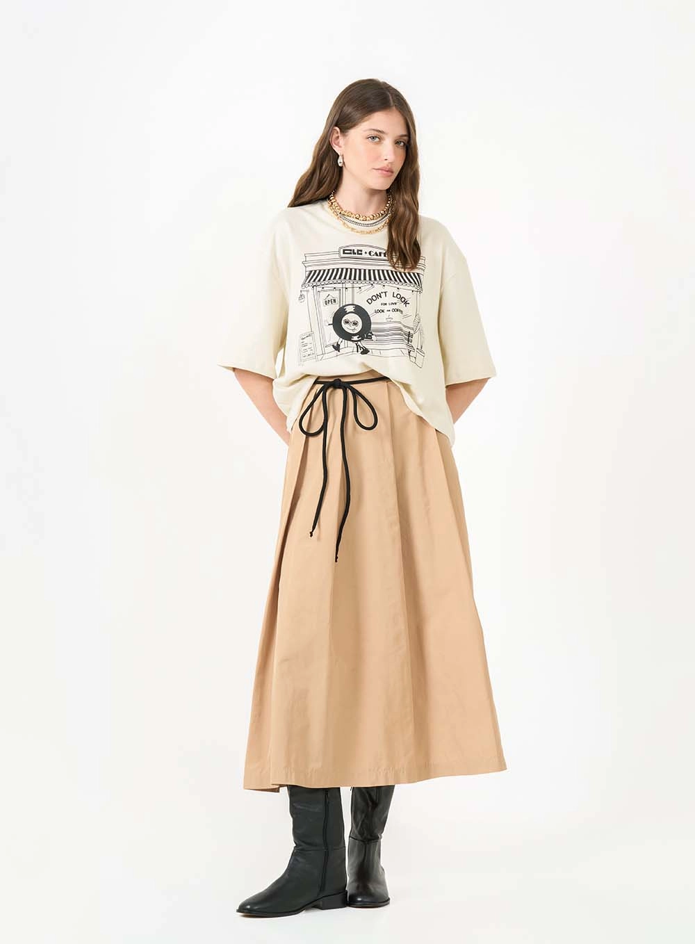 Camiseta Feminina Box Over Bege Italian 3