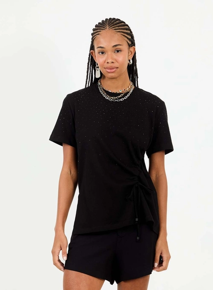 Camiseta Com Aplicação