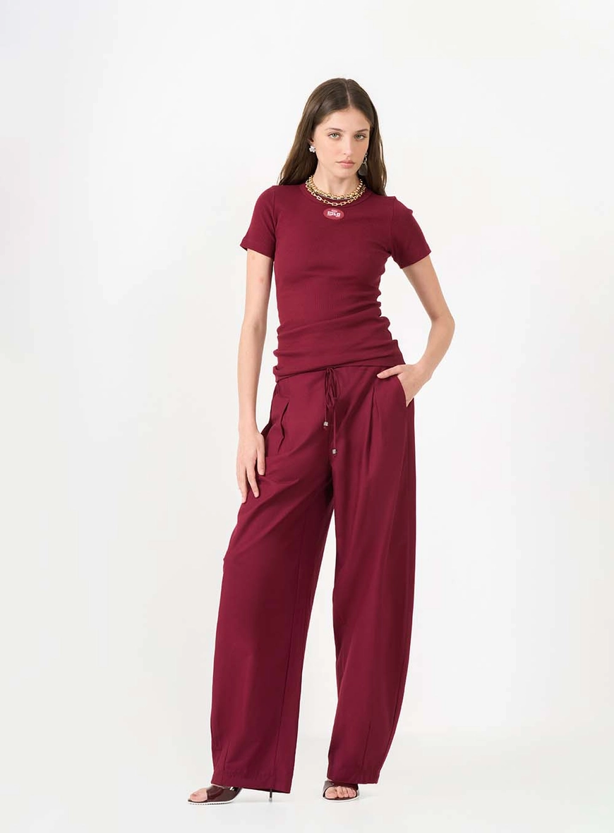 Blusa Small Canelada Com Detalhe Minimalista Bordô 3