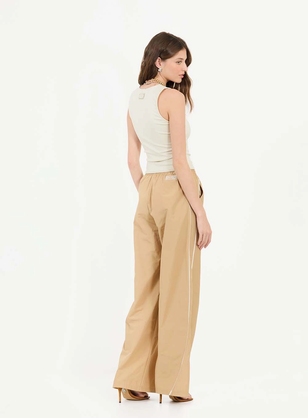 Blusa Small Com Decote Coração Bege Italian 5