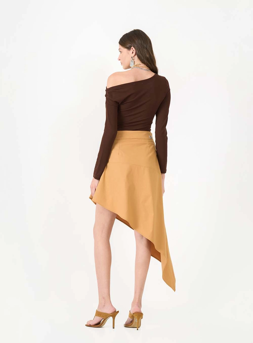 Blusa Slim Assimétrica Manga Longa Marrom 4