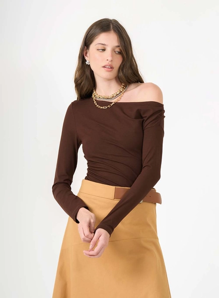 Blusa Slim Assimétrica Manga Longa