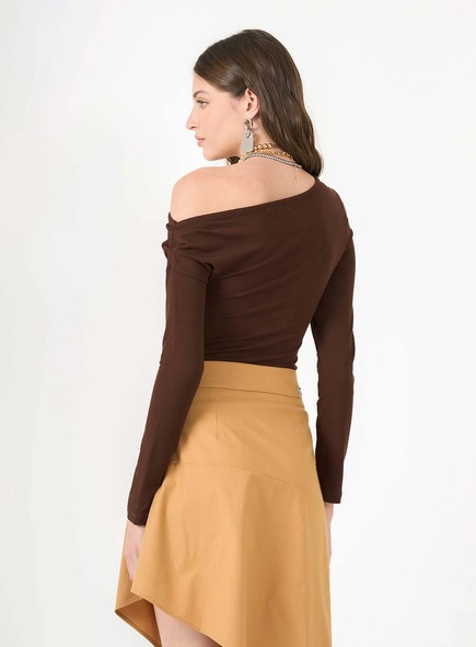 Blusa Slim Assimétrica Manga Longa