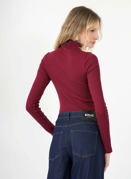 Blusa Slim Gola Alta Canelada Manga Longa