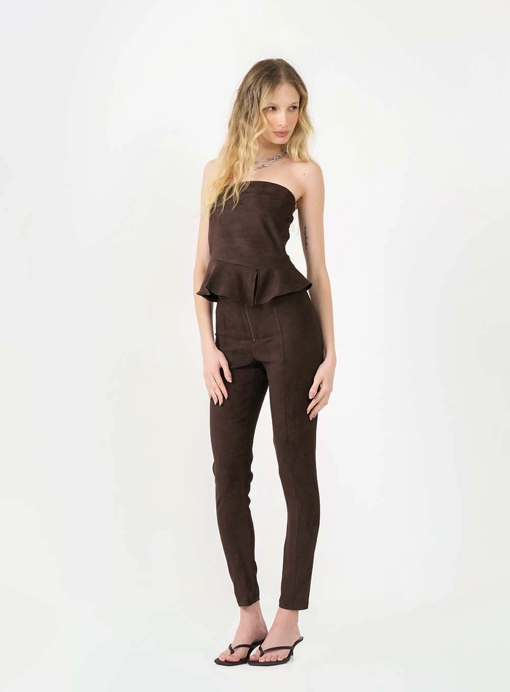 Blusa Tomara Que Caia Peplum Em Camurça Marrom 3