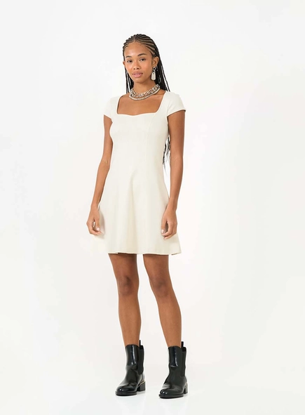 Vestido Curto Godê Comfort