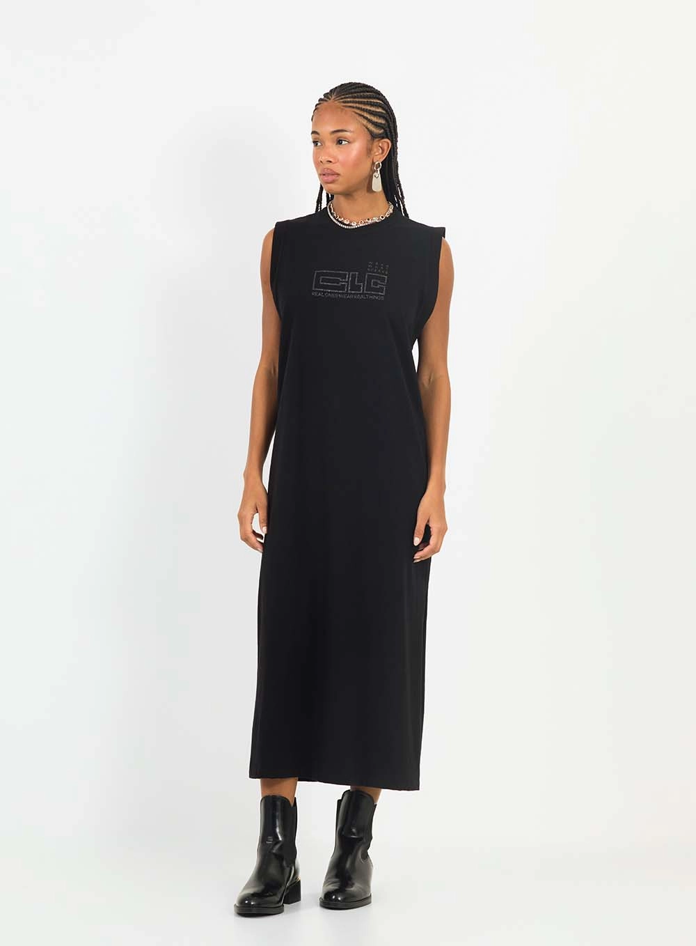 Vestido Midi Comfort Com Fenda Preto 1