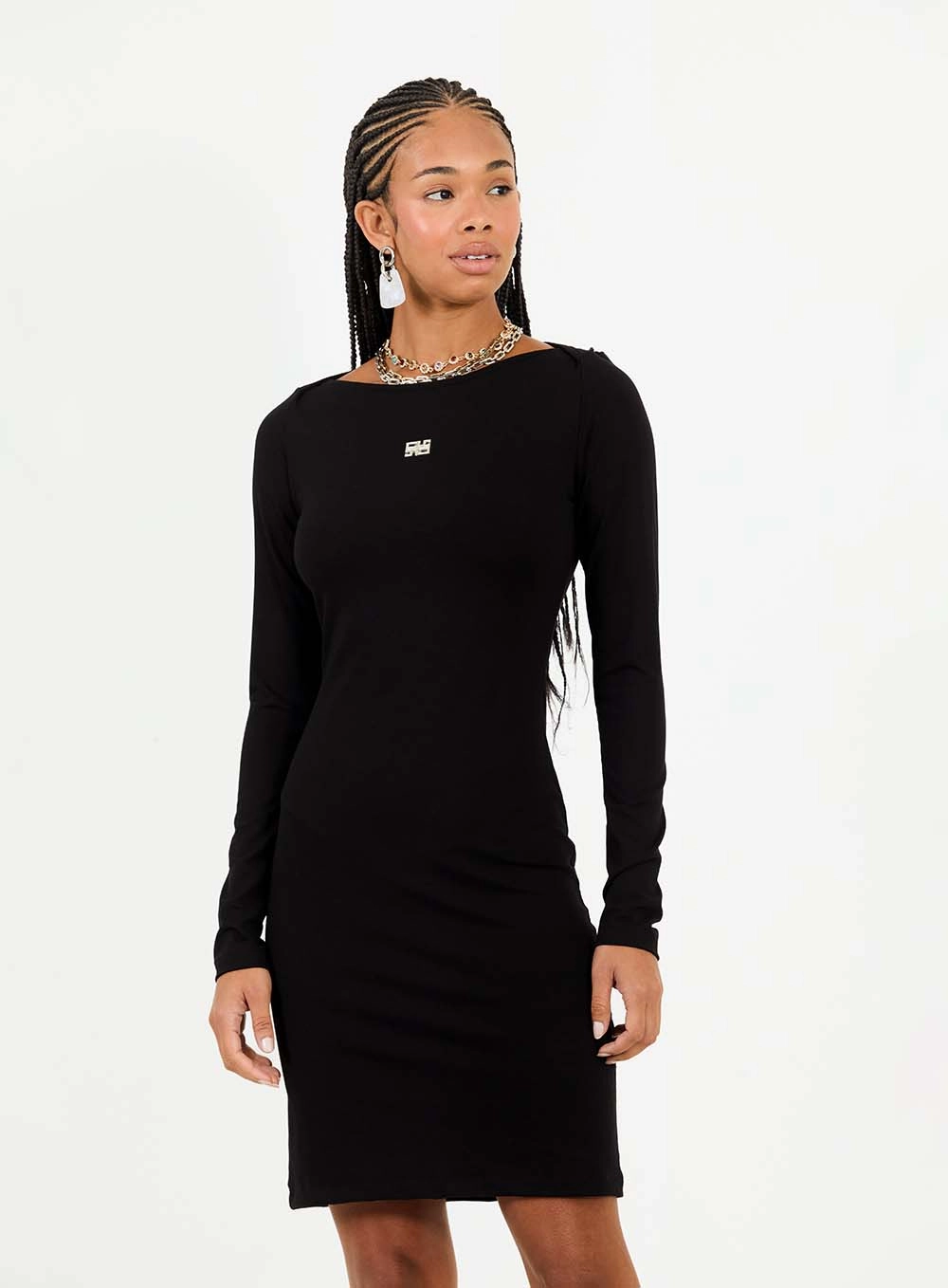 Vestido Curto Slim Em Malha Crepe Com Decote Canoa Preto 3