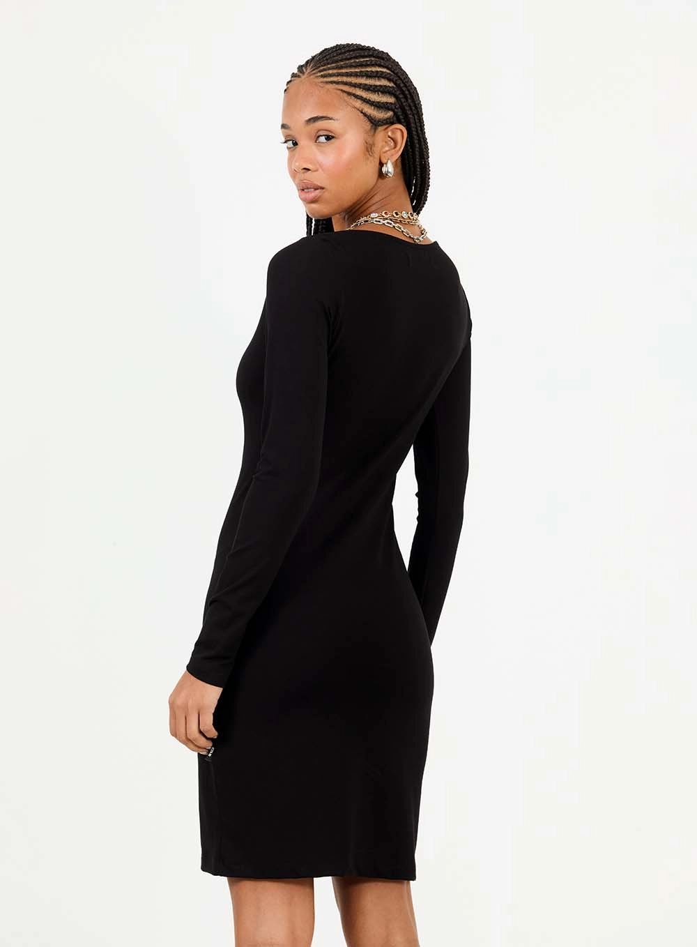 Vestido Curto Slim Em Malha Crepe Com Decote Canoa Preto 4
