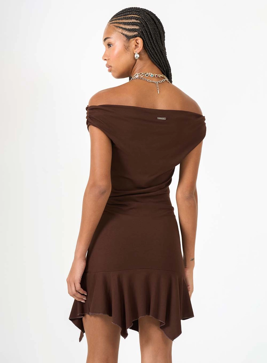 Vestido Curto Slim Com Franzido Marrom 4
