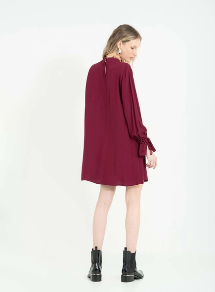 Vestido Curto Evasê Comfort Com Manga Longa