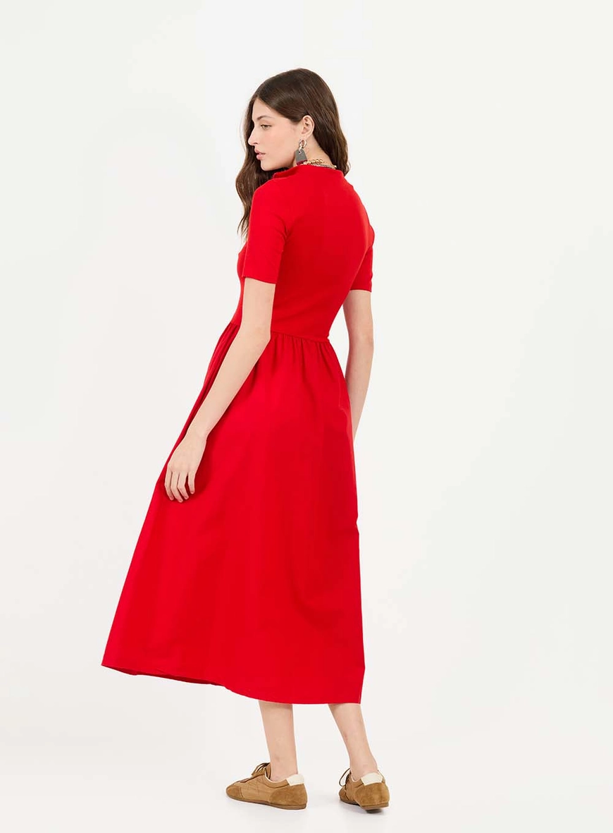 Vestido Midi Comfort Gola Alta Com Zíper Vermelho 2