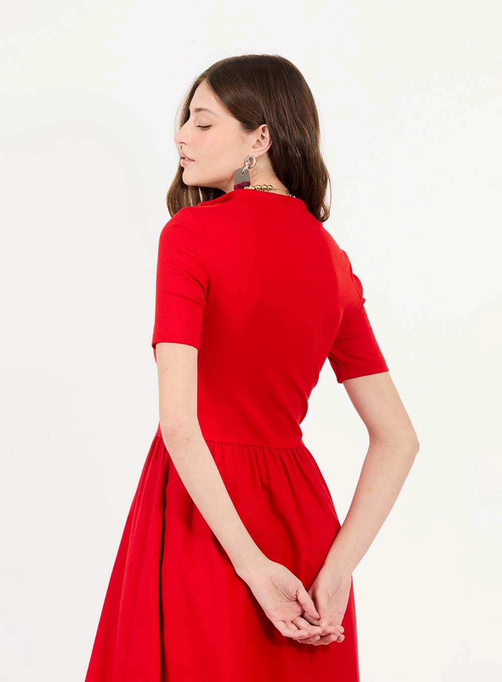 Vestido Midi Comfort Gola Alta Com Zíper Vermelho 4