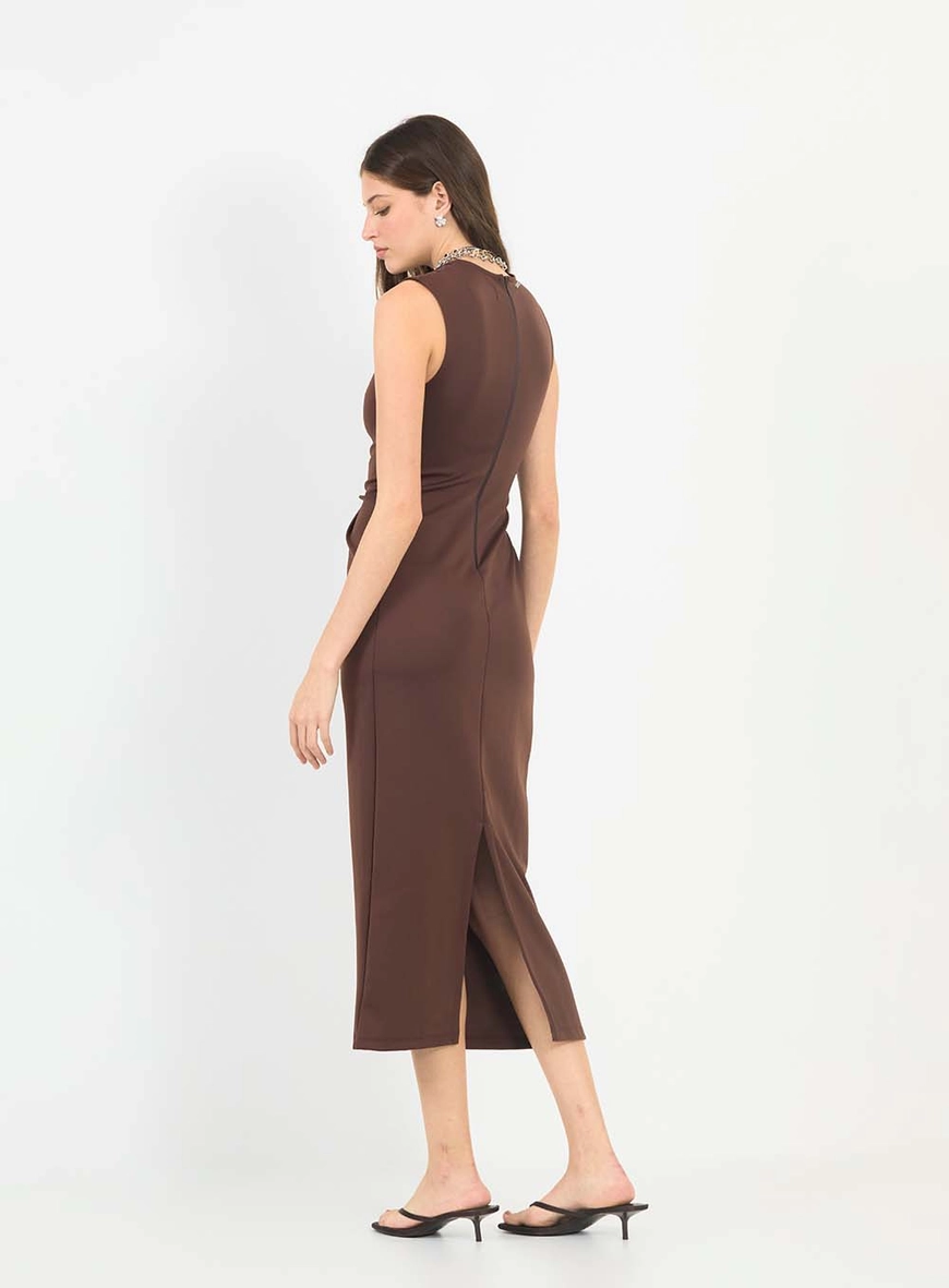 Vestido Midi Slim Com Franzido Marrom 2