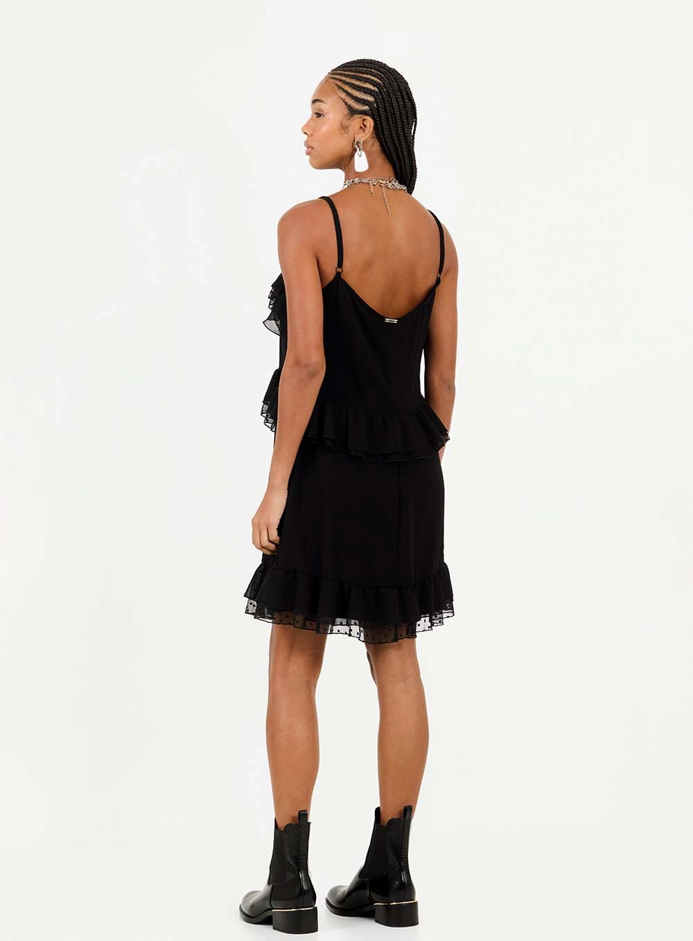 Vestido Curto Comfort Com Babado Duplo Preto 2
