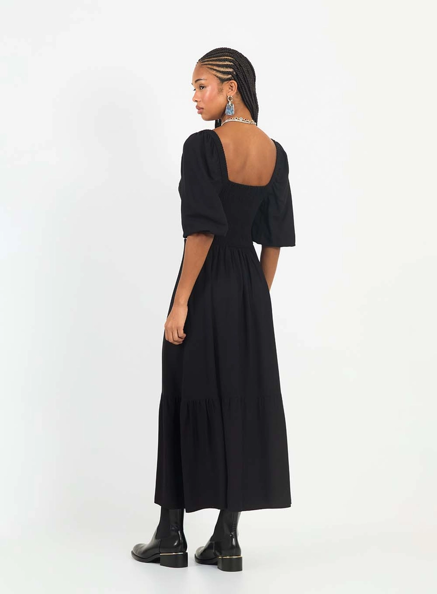 Vestido Midi Evasê Decote De Coração Com Laxtex Preto 2