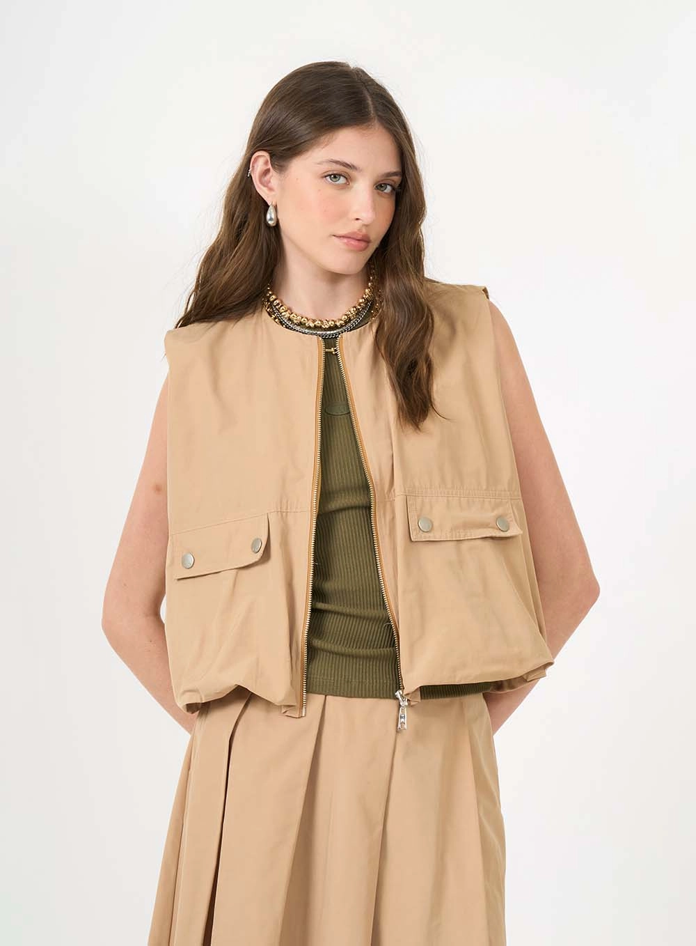 Colete Nylon Detalhe Bolsos Marrom 1