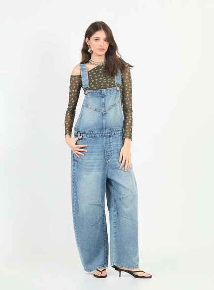 Jardineira Jeans