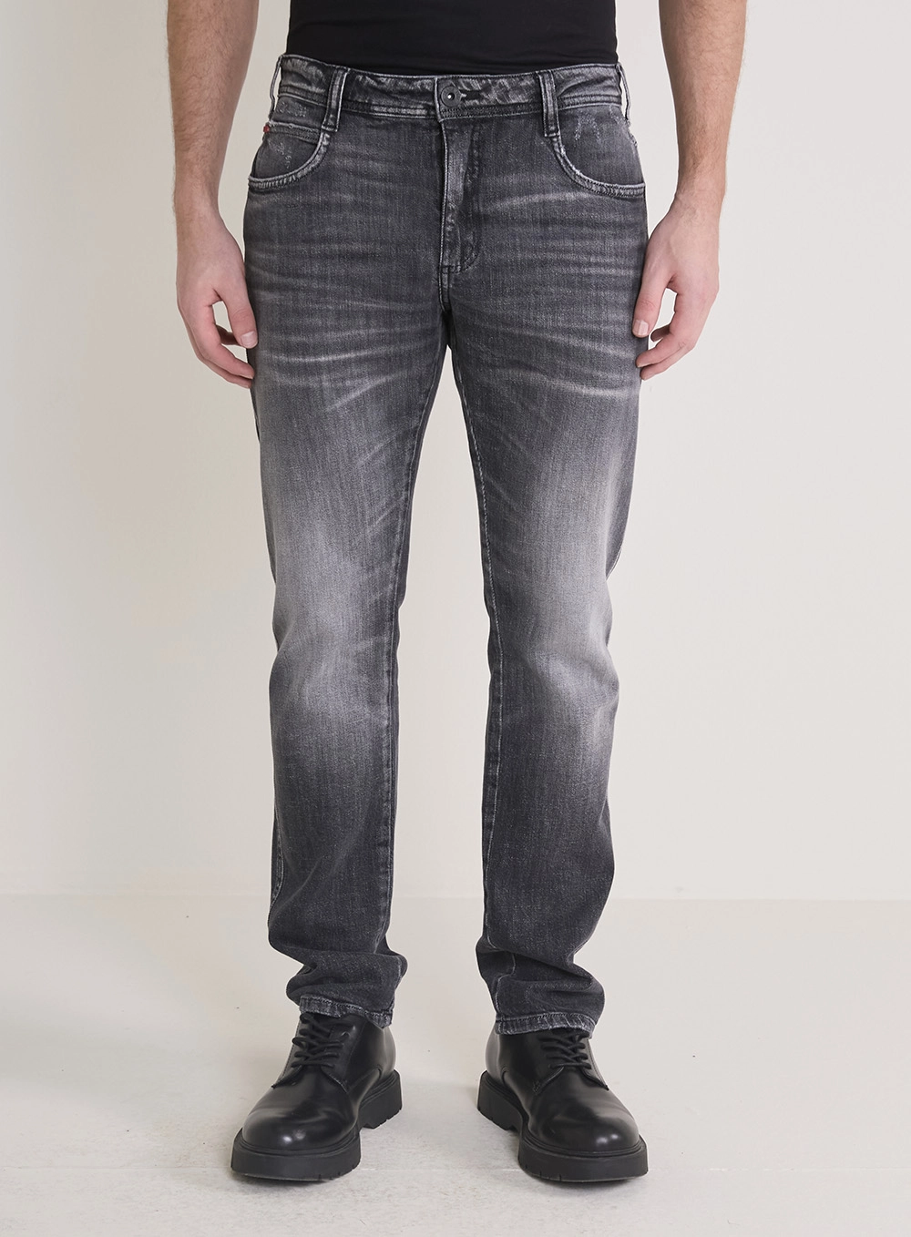 Calça Jeans Masculina Paul Slim Lavagem Estonada Indigo Preto 2